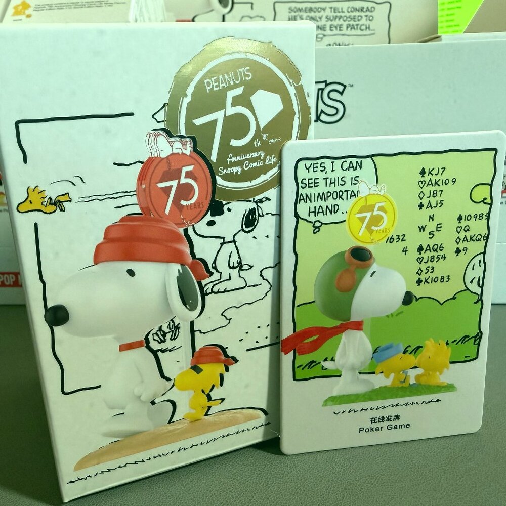 POP MART Peanuts 75th Anniversary Snoopy Comic Life Poker Game Figure NWT - Picture 2 of 13